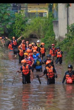 Linmas Satpol PP Tangsel Dukung Penuh Giat Susur Sungai Ciputat